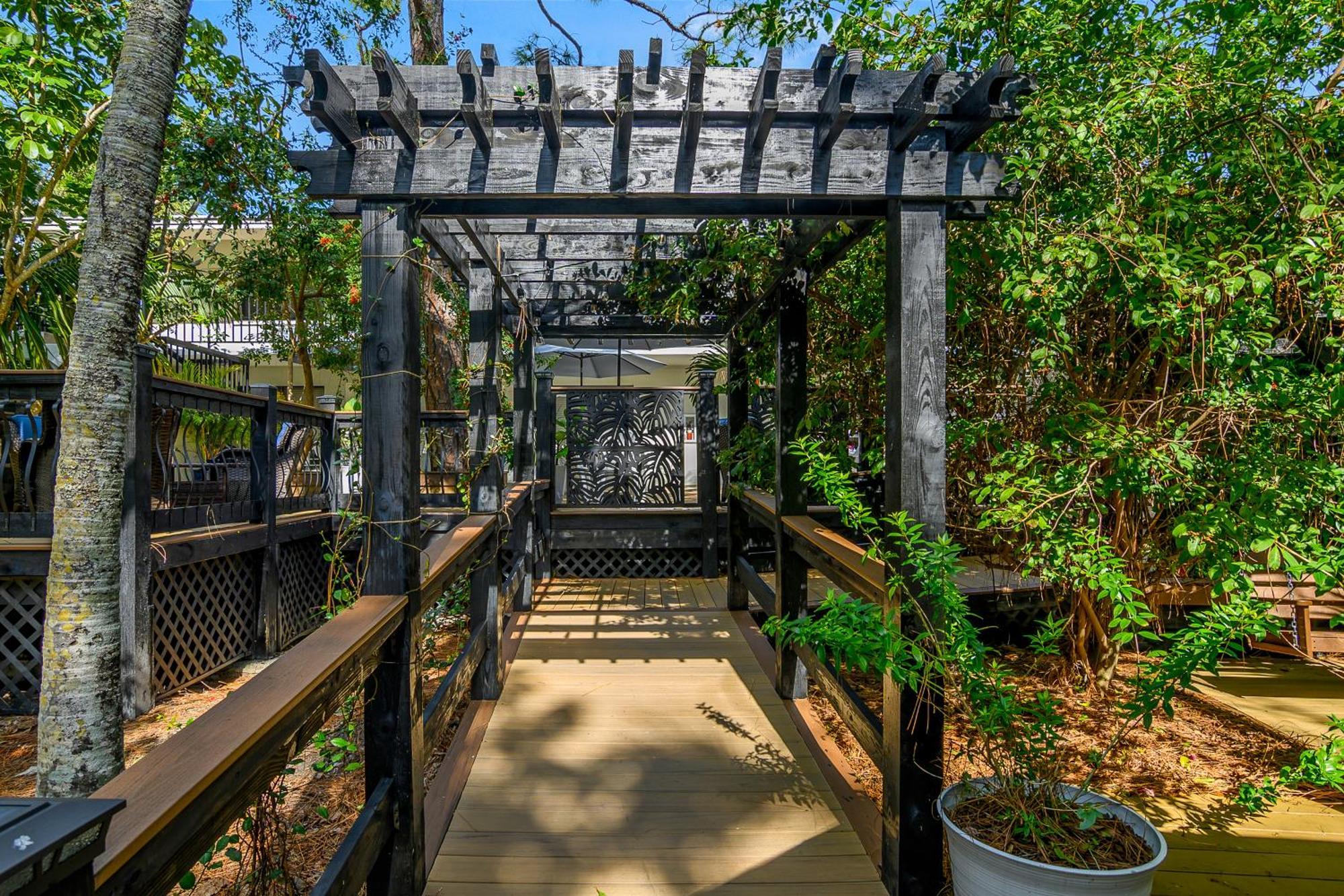 The Fairways Inn Of Naples Exterior photo